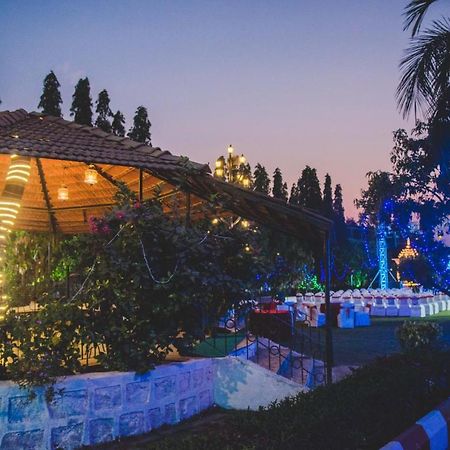 Pushp Vatika Resort & Lawns Navi Mumbai Dış mekan fotoğraf