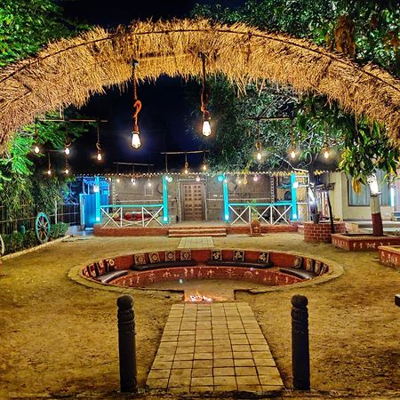 Pushp Vatika Resort & Lawns Navi Mumbai Dış mekan fotoğraf