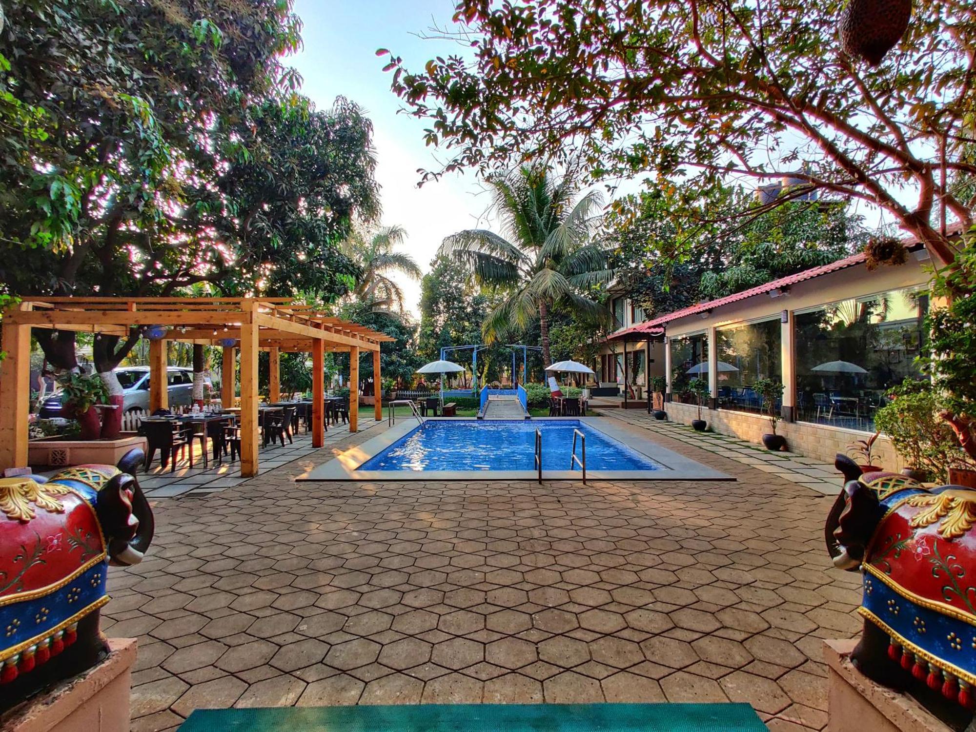 Pushp Vatika Resort & Lawns Navi Mumbai Dış mekan fotoğraf